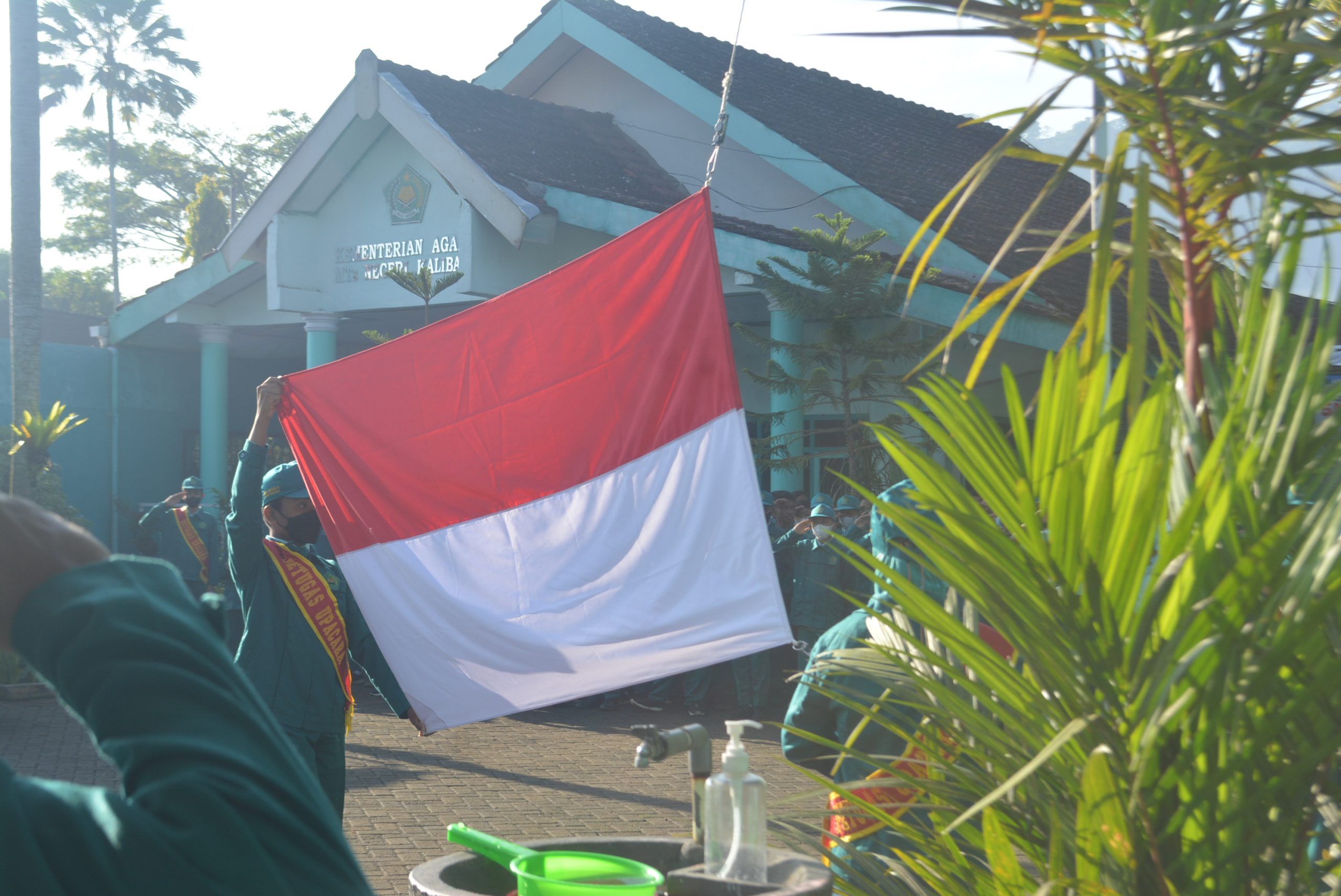 Upacara Bendera sekaligus Reward Kelas Terbersih