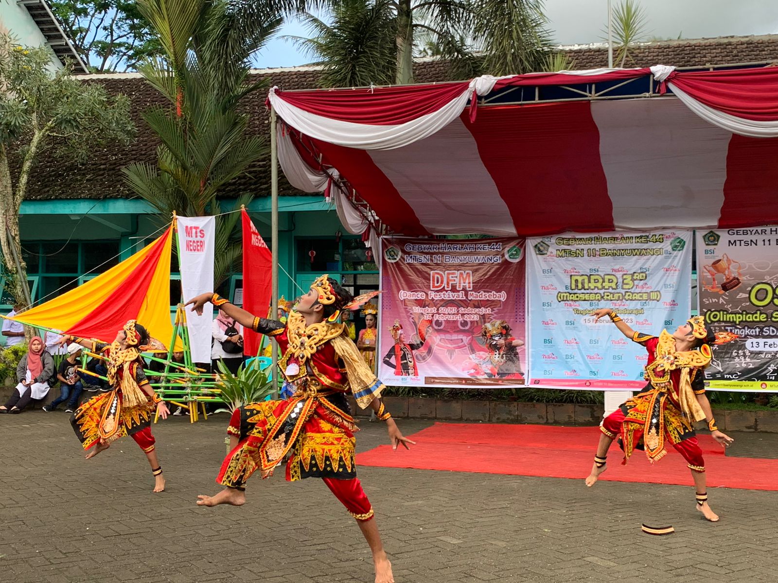 MTsN 11 Banyuwangi Gelar Dance Festival Madseba