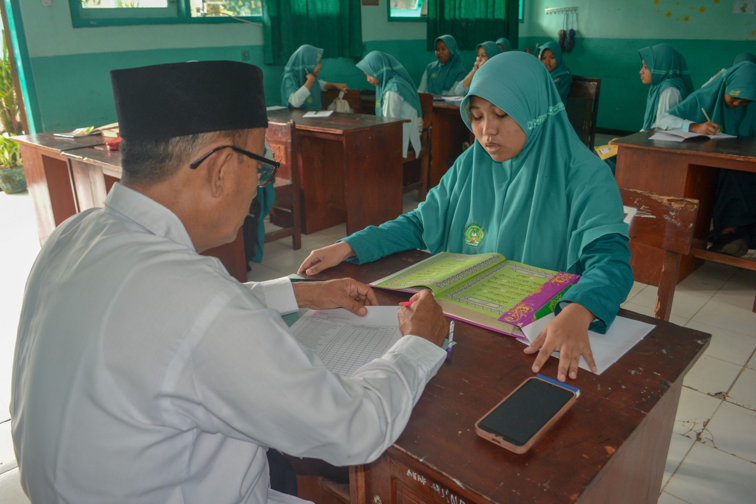 Day 1 – Siswa Kelas IX MTsN 11 Banyuwangi Laksanakan Ujian Praktek BTQ