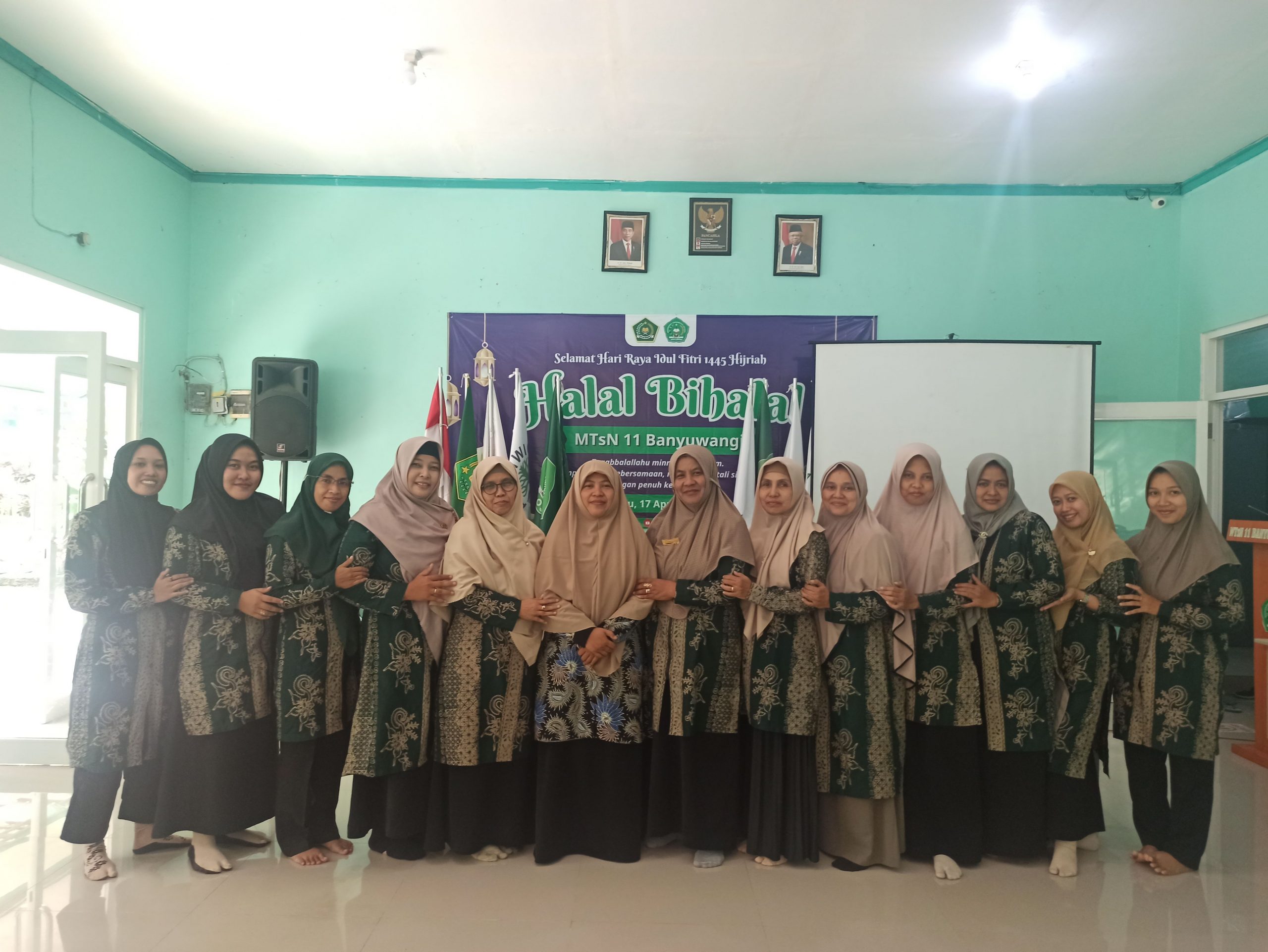 DWP UP MTsN 11 Banyuwangi Hadiri Pengajian Rutin Virtual Zoom Meeting